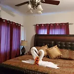 Mcnificent Royal Manor
