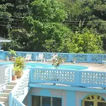 Cotton Tree Hotel