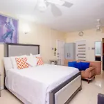 Columbus Heights Ocho Rios Ocean View Sleeps1-2 Person