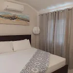The Island Flat