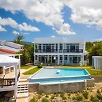 The W Villa 5 Bedroom Oceanfront W Staff