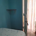 15 Min From Kingston Airport