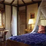 Hotel The Caves
