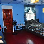 Duncan\'S Hideaway Guesthouse