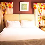 Crescent Court Hotel
