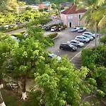 Apt 60 Fishermans Point