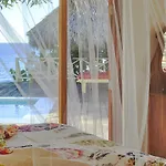 Pelican Three-Bedroom Villa