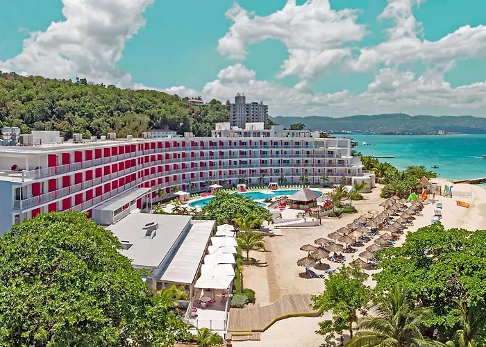 Grand Decameron Cornwall Beach, A Trademark All-Inclusive Resort