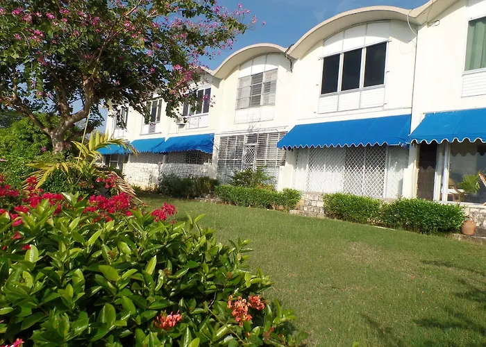 Court Manor At Montego Bay Club