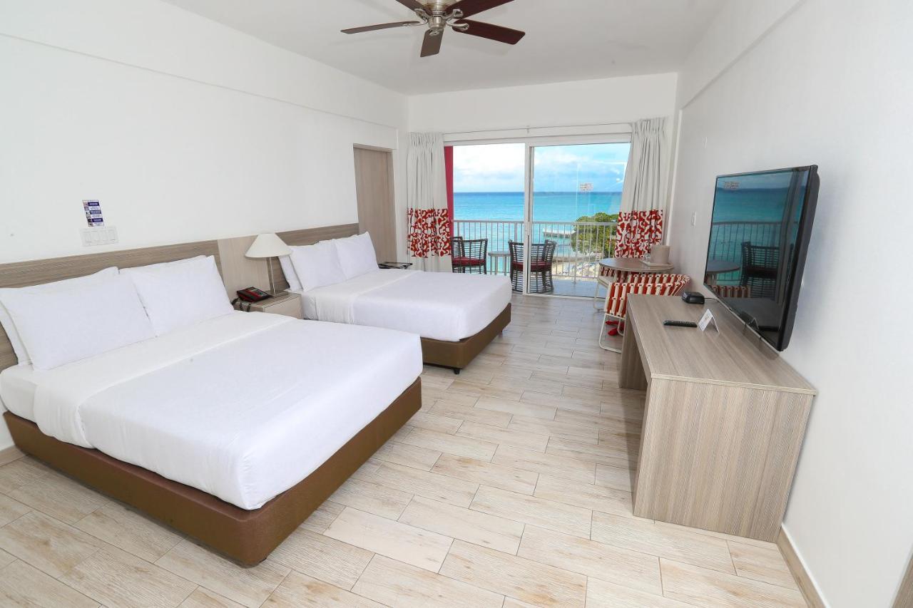 Resort Grand Decameron Cornwall Beach, A Trademark All-Inclusive Resort