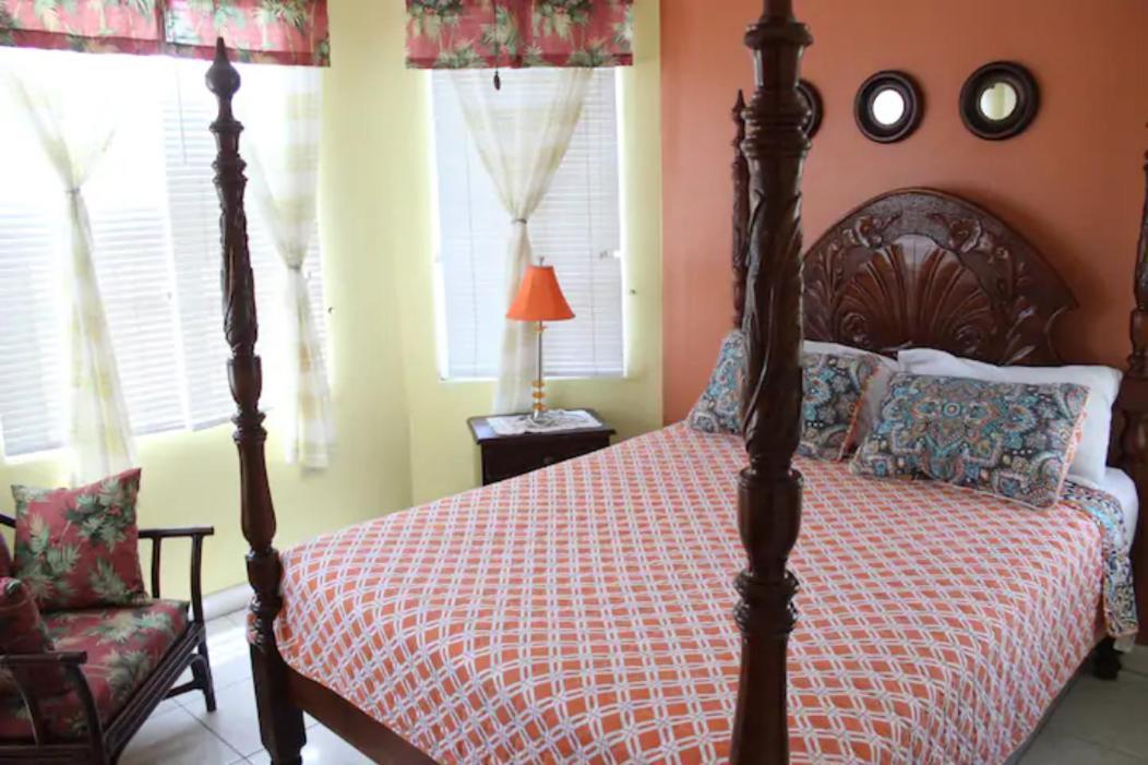 Aparthotel Seacastles By The Beach/pool Montego Bay