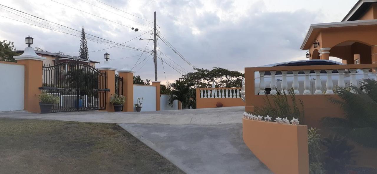 Modrians Bed & Breakfast Runaway Bay