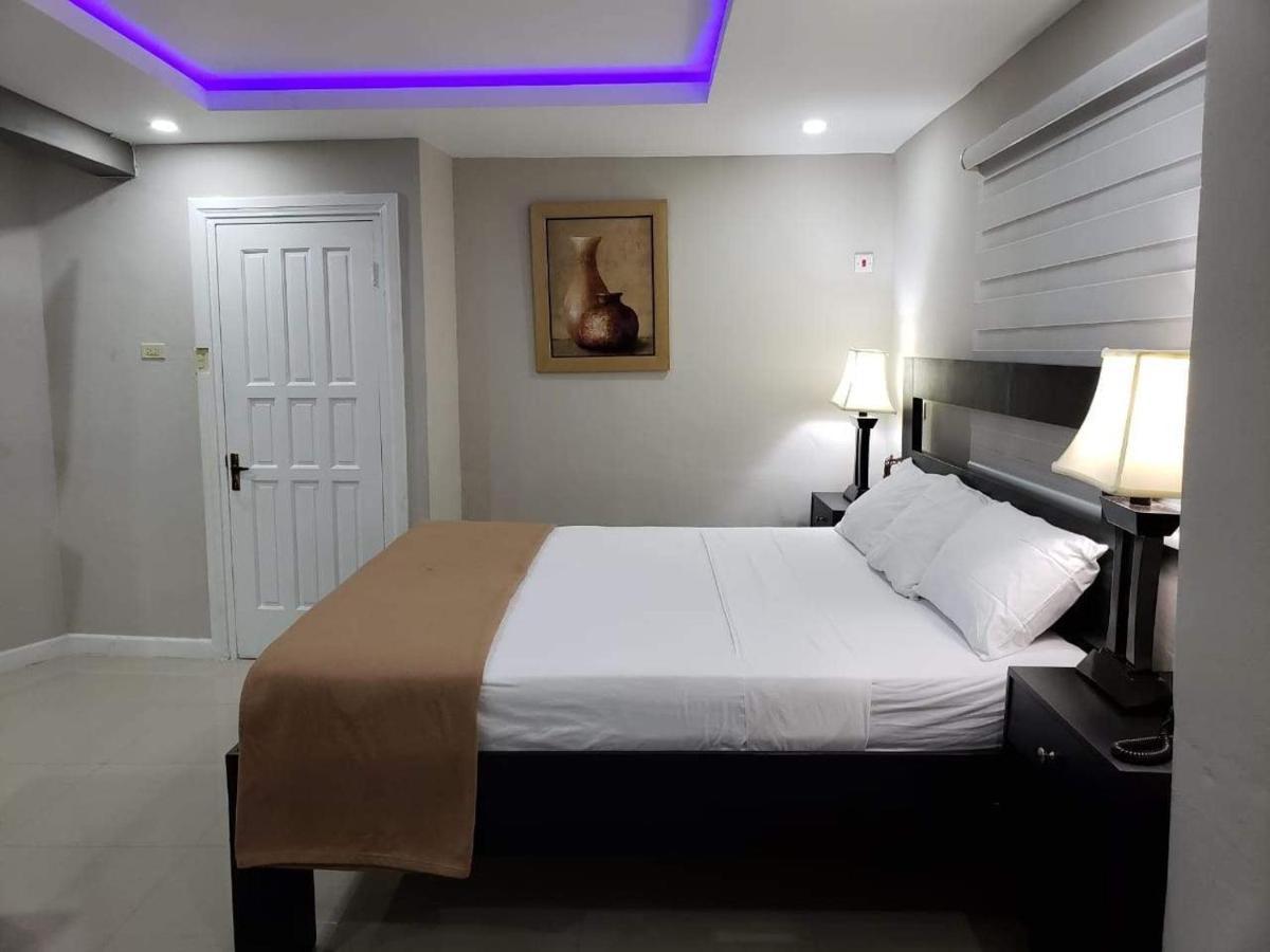 Christar 3* Kingston