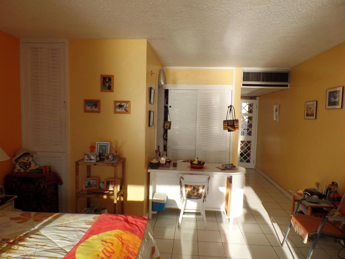 Penthouse Studio @ Club * Montego Bay