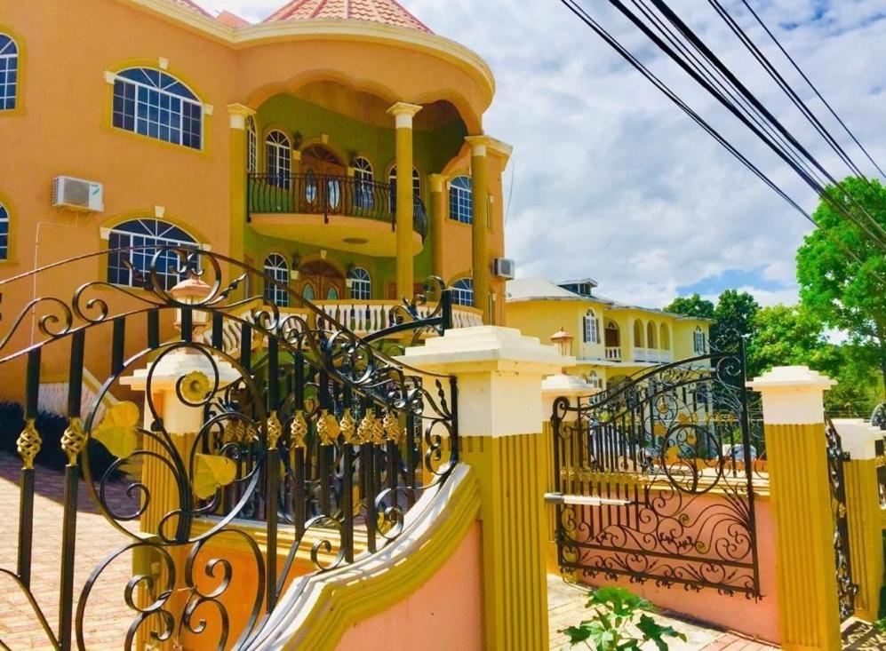 Guest house Eagle's Nest 3*