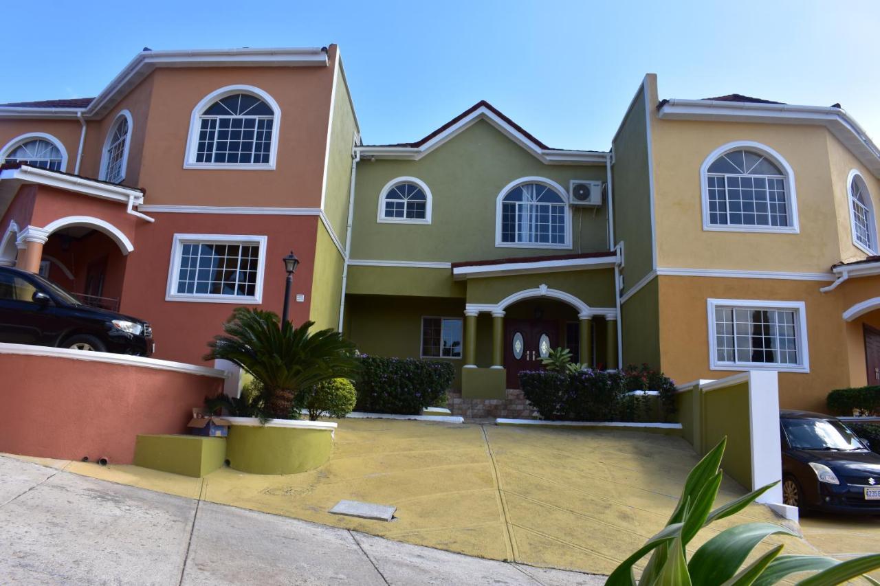 Mobay Vacation Village * Montego Bay