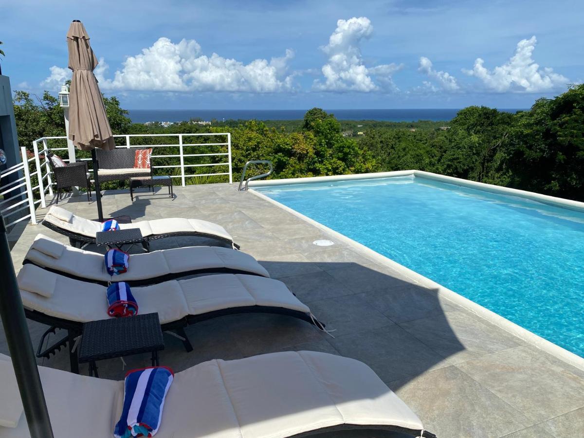 Holiday home Runaway To Tranquility, Overlooking The Bay Runaway Bay