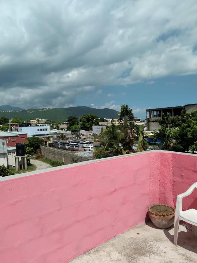 Bed & Breakfast Pogas Limited Kingston