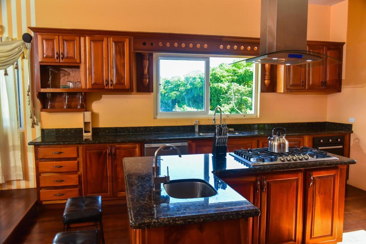 Runaway To Tranquility, Overlooking The Bay Holiday home *