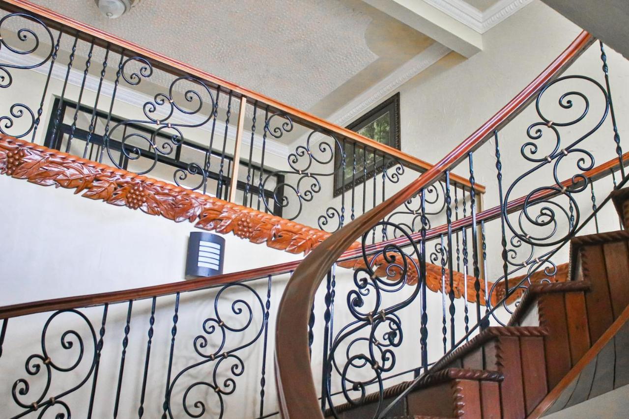 Clarridge View Guest house *