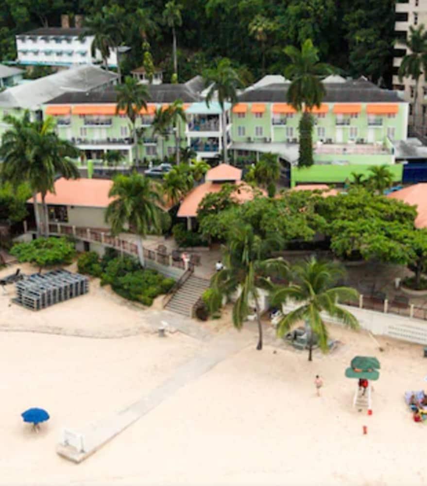Resort Deja