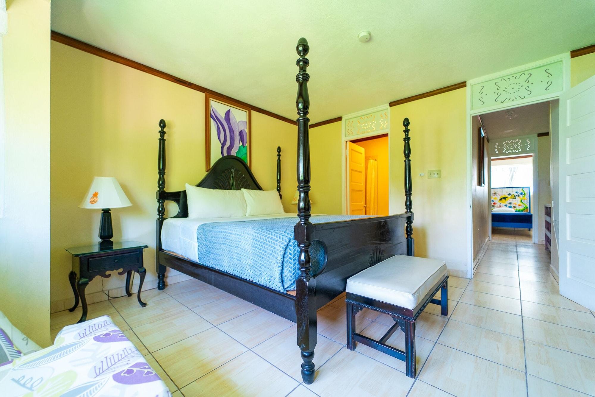 Resort Franklyn D & Runaway Bay
