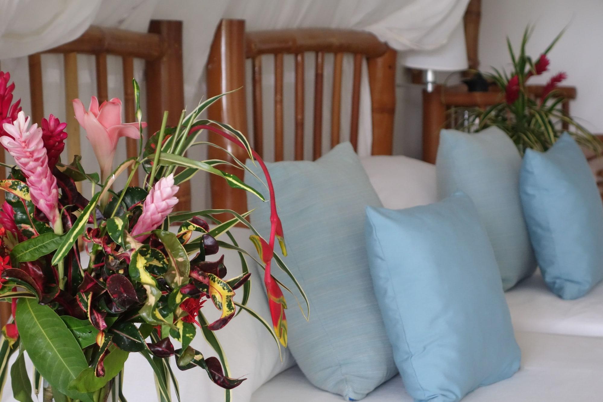 Mockingbird Hill 4*