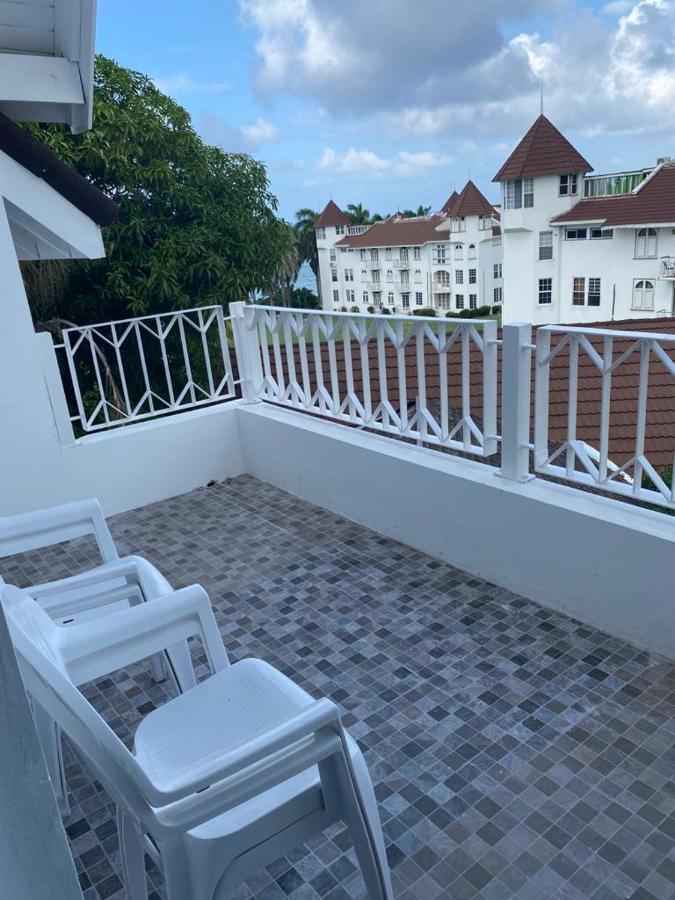 Aparthotel Seacastles By The Beach/pool *