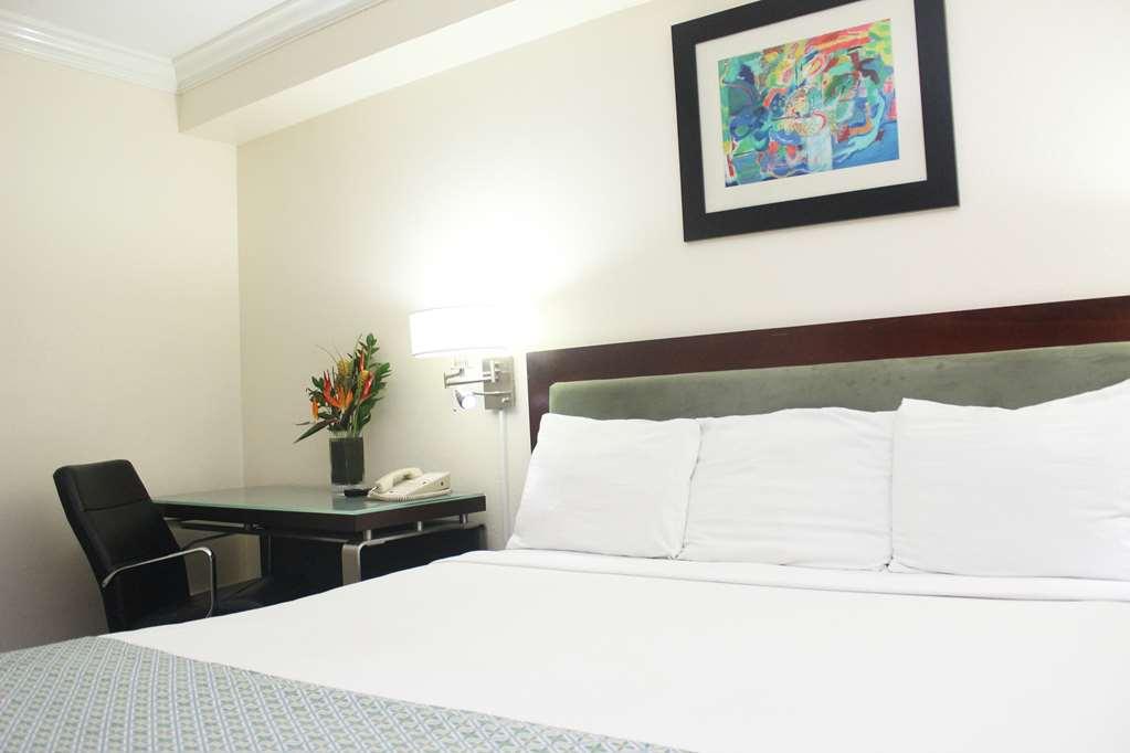 The Knutsford Court Hotel 3*
