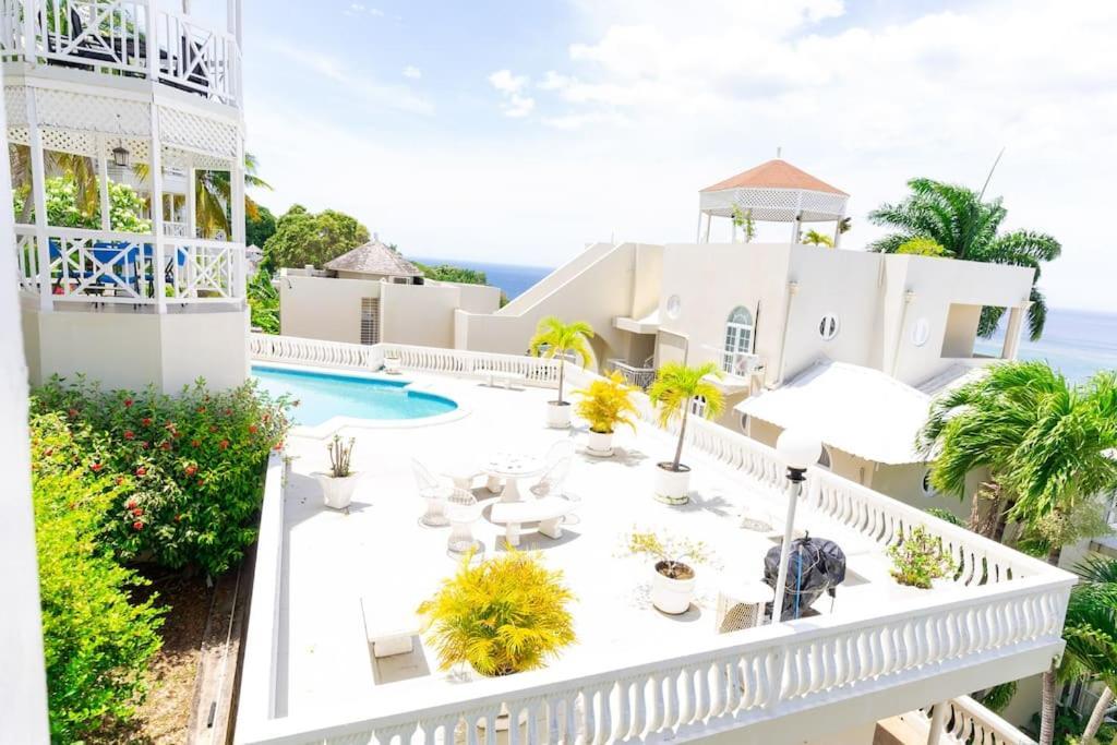 Coastal Bliss -oceanview 2-bedroom In The Heart Of Town Casa de hóspedes *