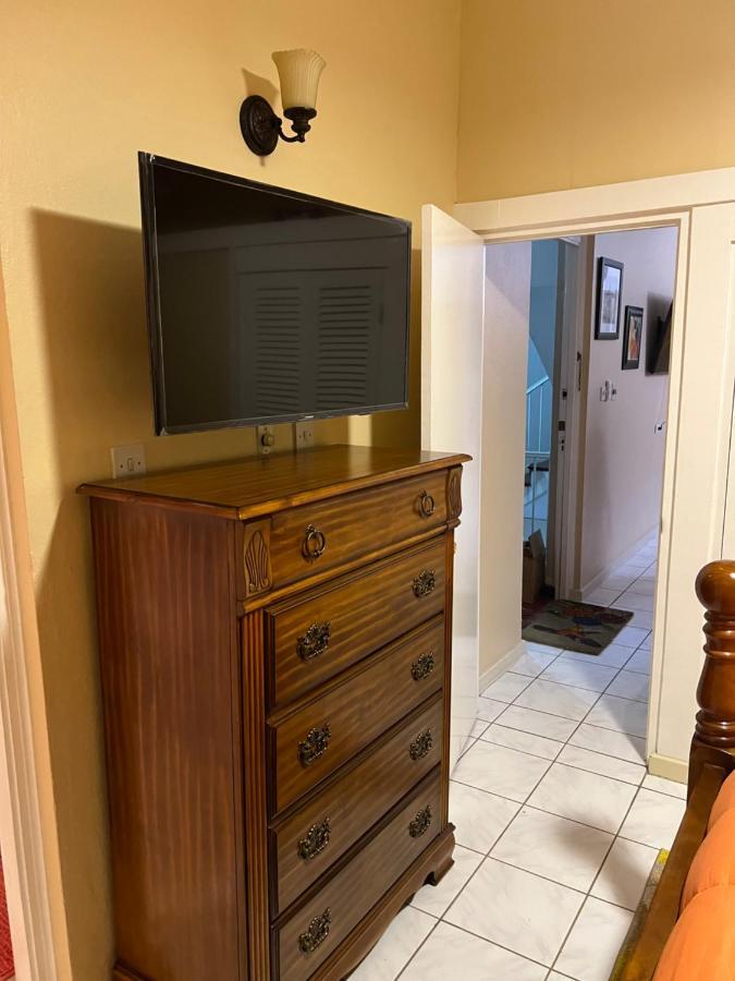 Lovely Modern 1bedroom Overlooking Carribean Sea. Apartamento *