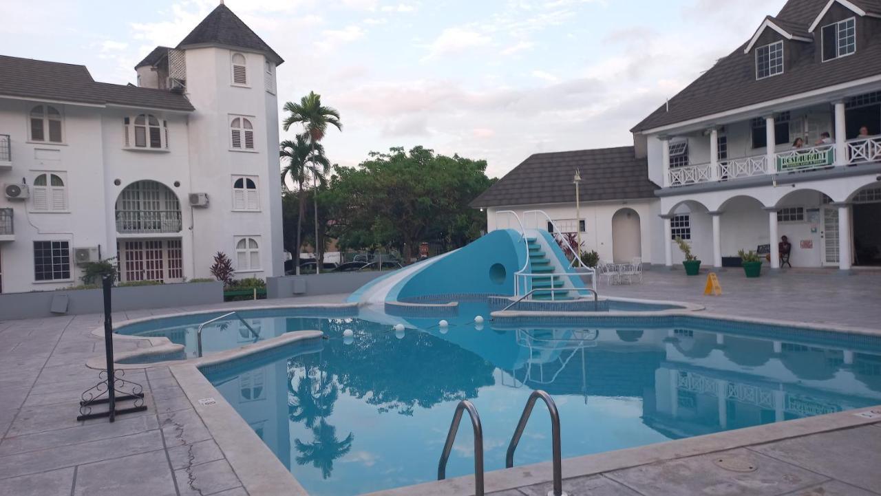 One Bedroom 2 * Ocho Rios