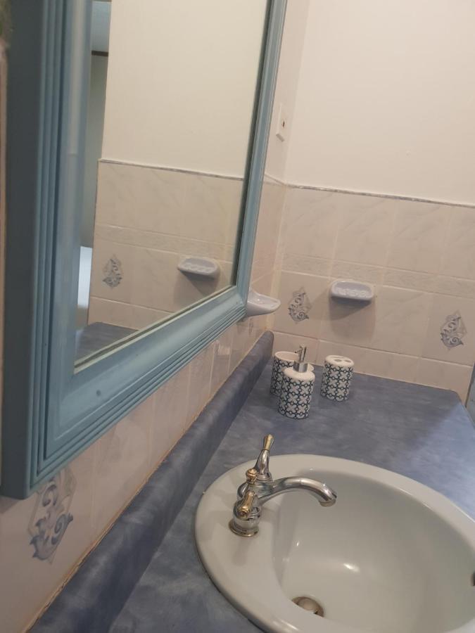 Tranquility Vacation Spot Guest house Kingston