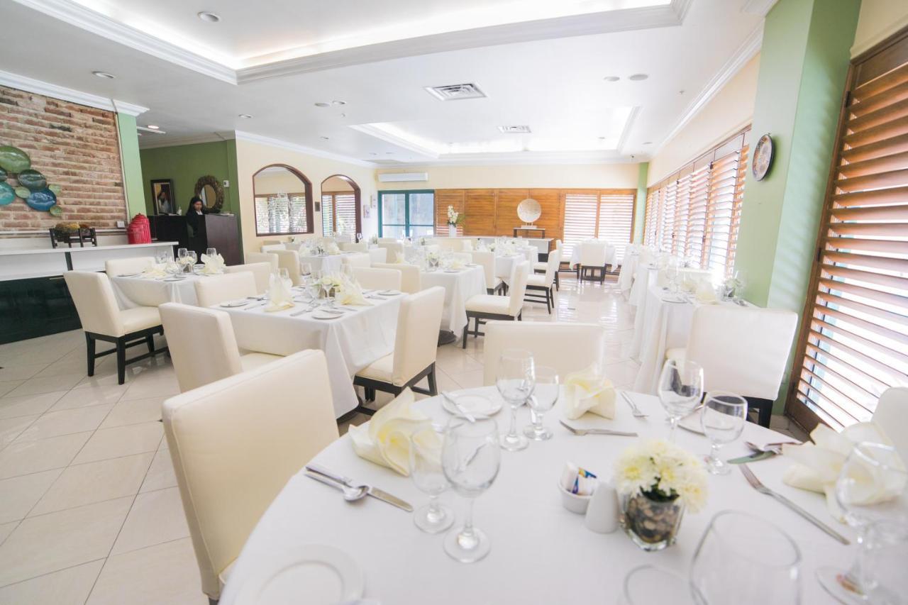 Hotel Courtleigh &