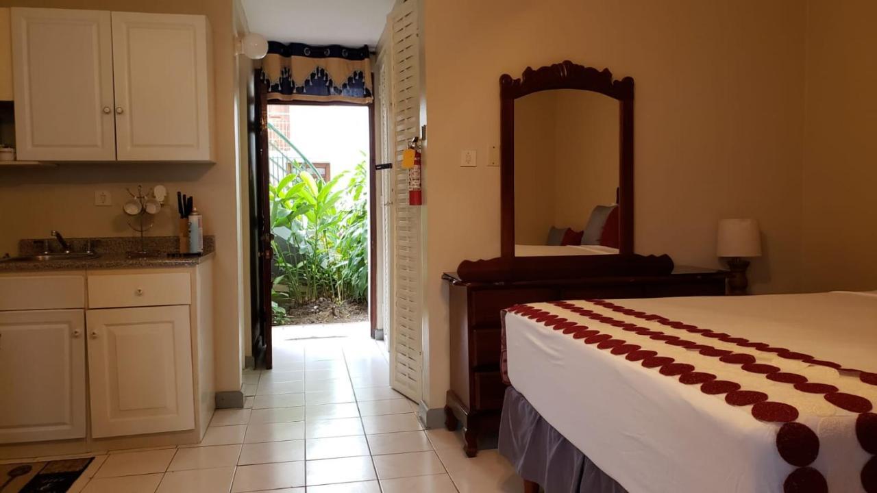 Aparthotel Wins On The *