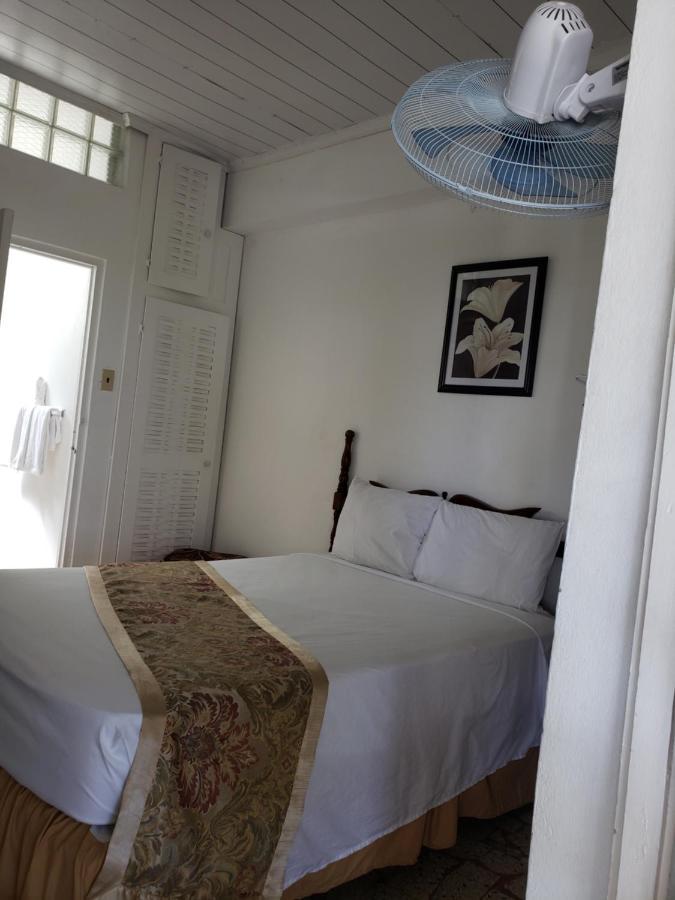 Titchfield * Port Antonio