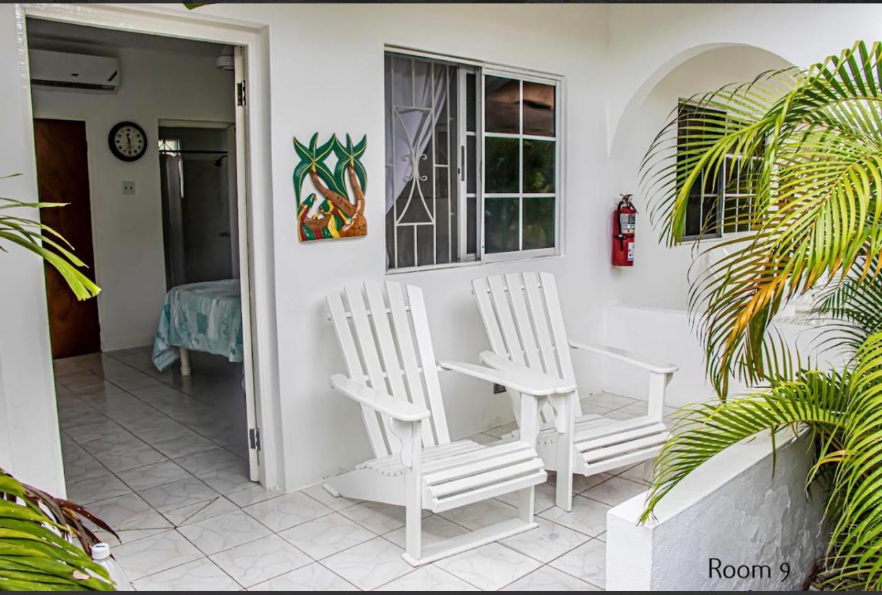 Mom's Place Guest house Negril