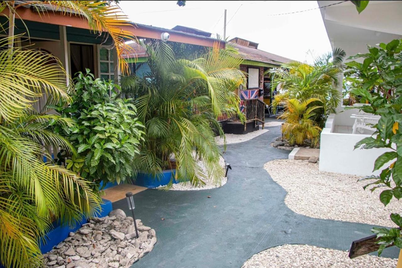 Mom's Place Guest house *