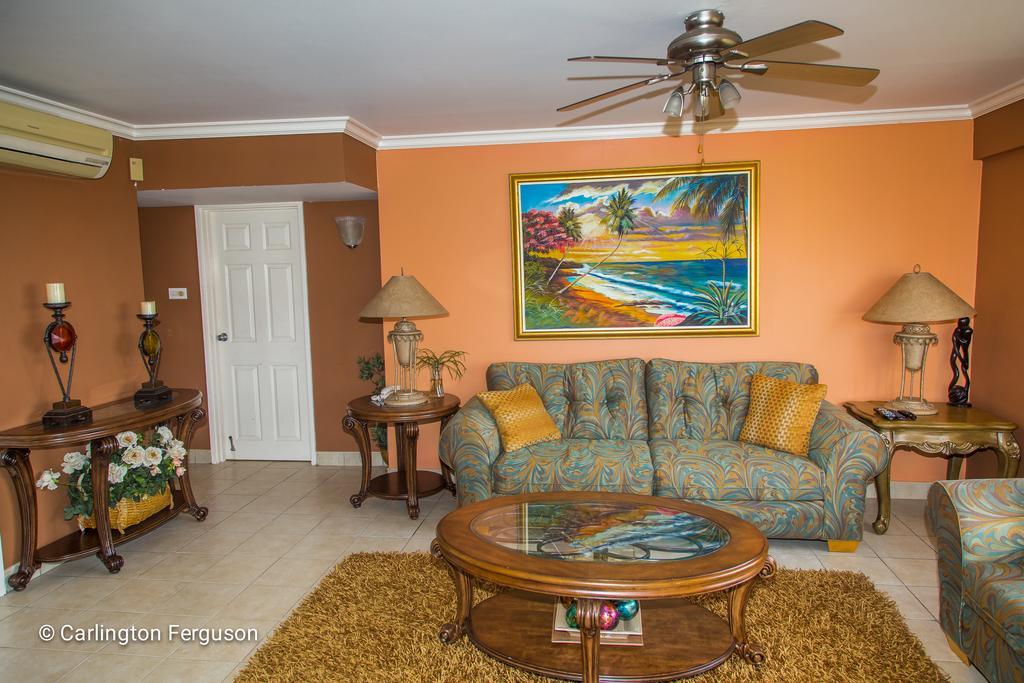Turtle Towers Aparthotel Ocho Rios