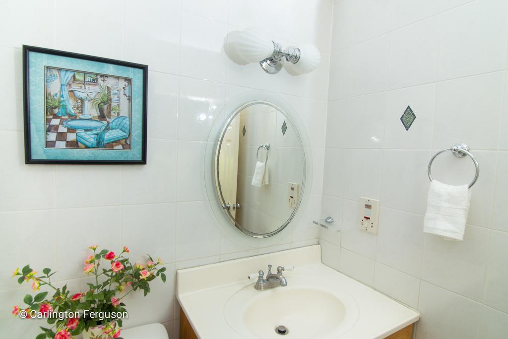 Turtle Towers Aparthotel Ocho Rios