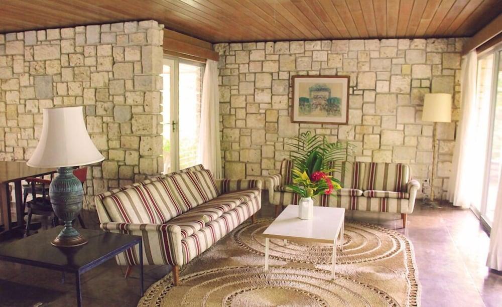 Frenchman's Cove Hotel 3*