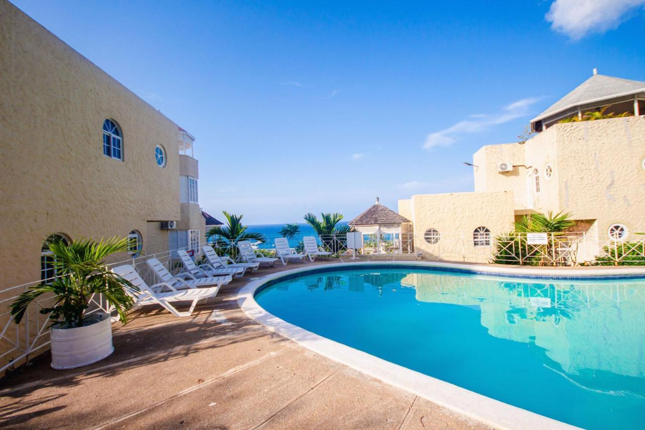 Aparthotel Columbus Heights Ocean View Sleeps1-2 Person