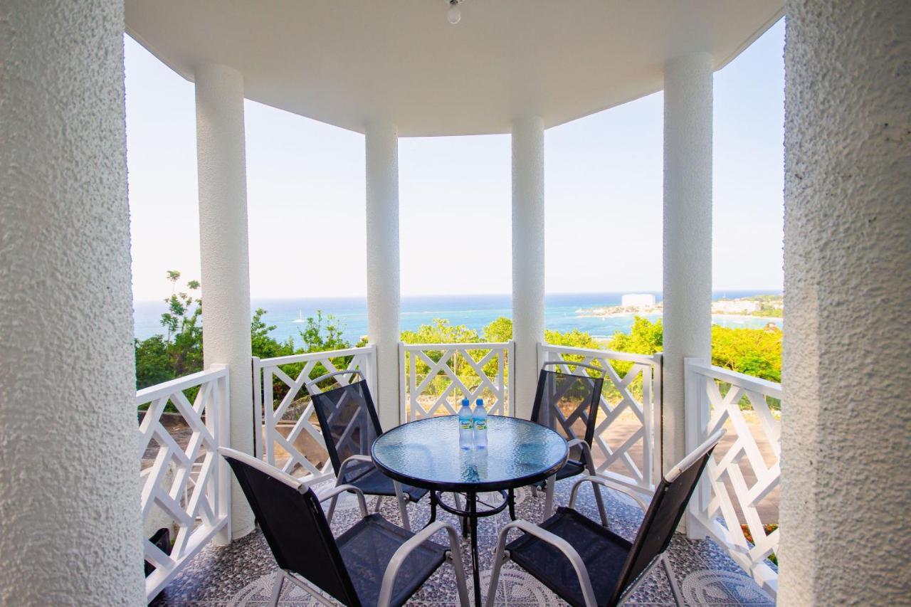 Aparthotel Columbus Heights Ocean View Sleeps1-2 Person Ocho Rios