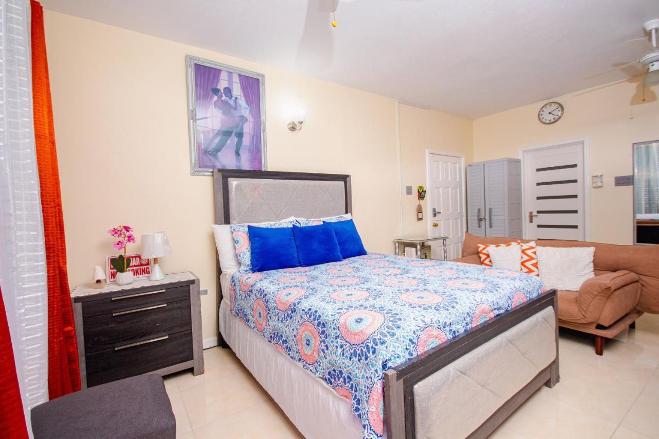 Columbus Heights Ocean View Sleeps1-2 Person Aparthotel