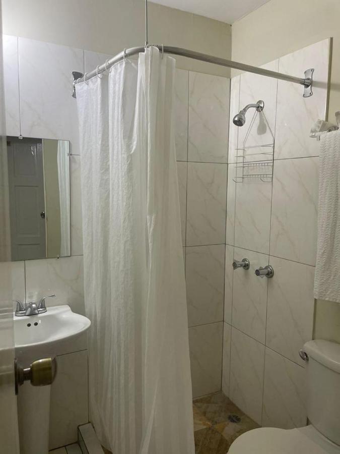 Pogas Hotel *