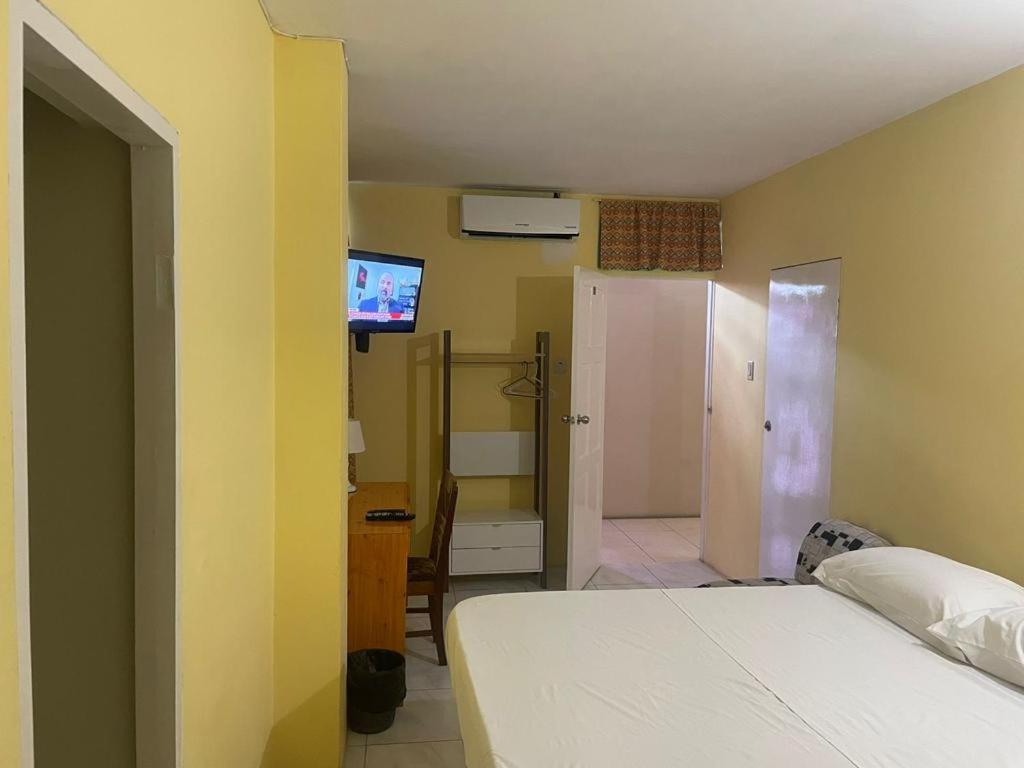 Pogas Hotel *