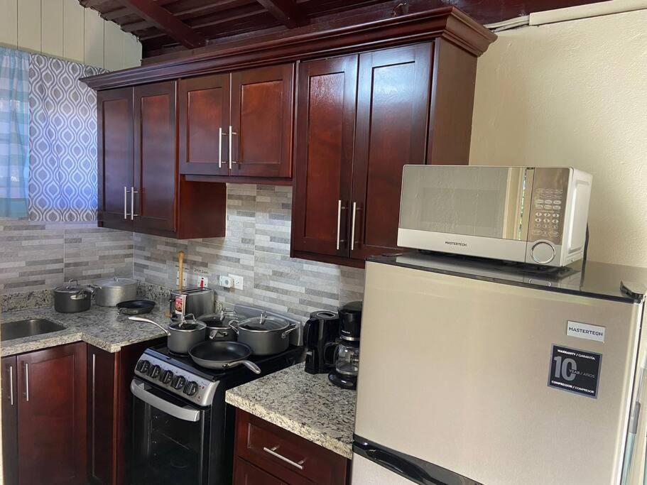 3 Bdr #2 At Ramparts Near Sangster Airport Apartment