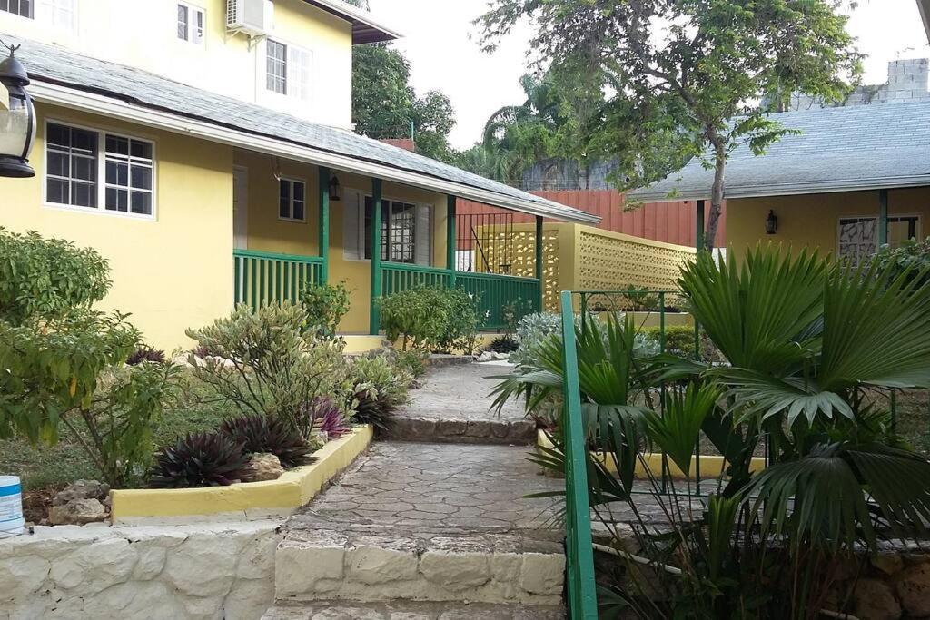 3 Bdr #2 At Ramparts Near Sangster Airport * Montego Bay