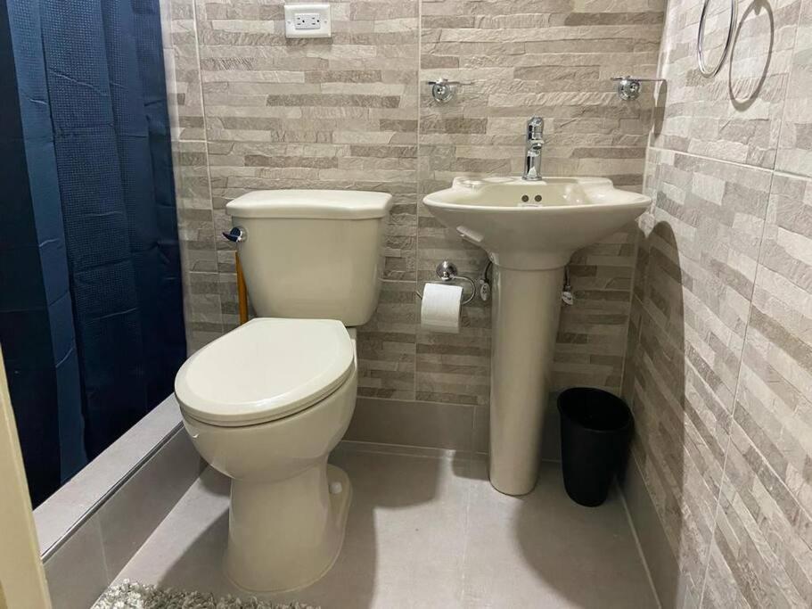 Apartment 3 Bdr #2 At Ramparts Near Sangster Airport *
