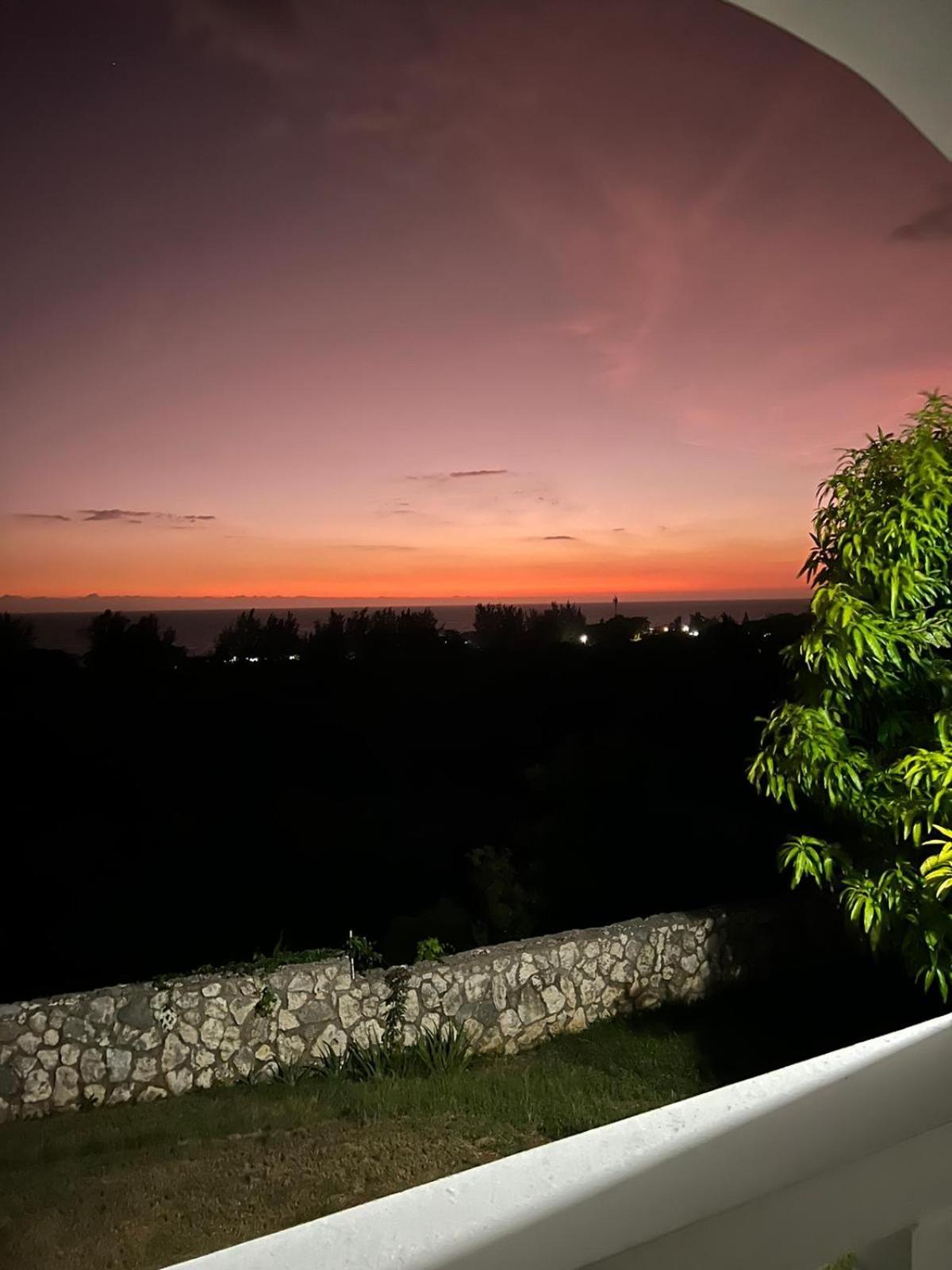 Hylton Enterprise * Negril